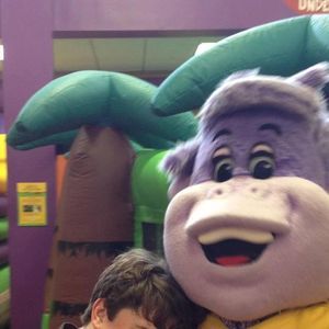 Meet your Posher, Brady